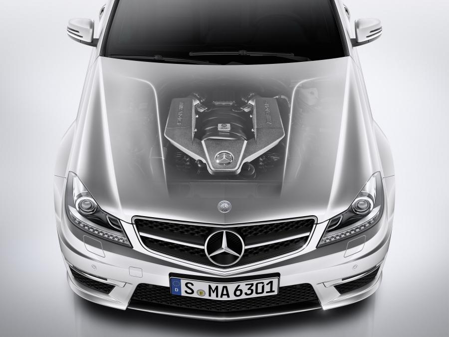  Mercedes-Benz C63 AMG 2012 года  (фото 21 из 40)